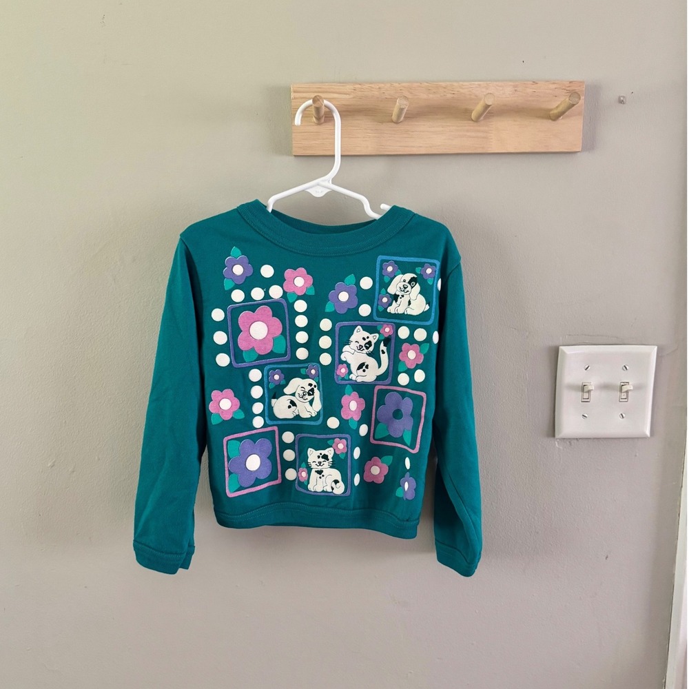 VTG. Size 5T sweater